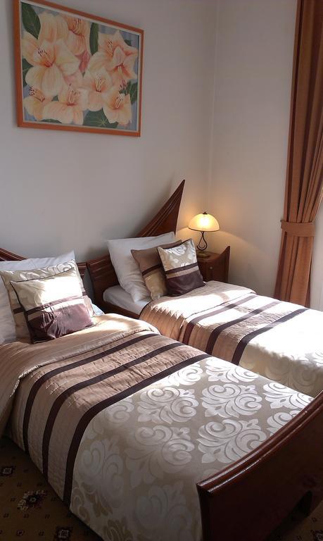 Hotel Bristol Tarnow Room photo