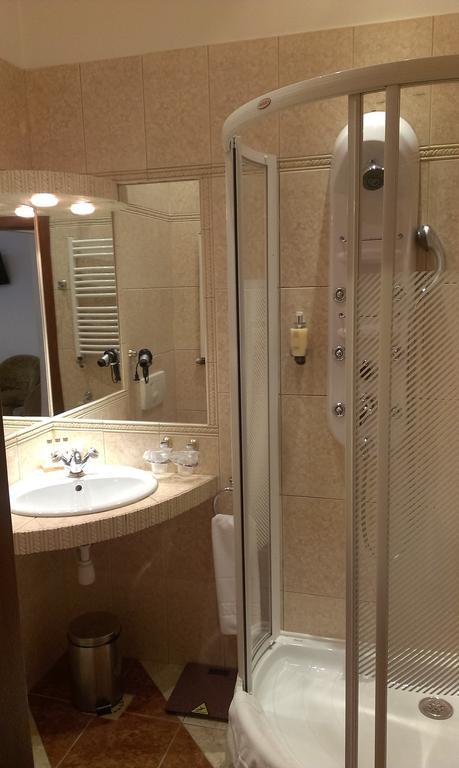 Hotel Bristol Tarnow Room photo