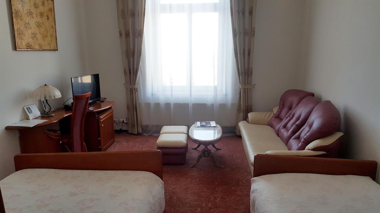 Hotel Bristol Tarnow Exterior photo