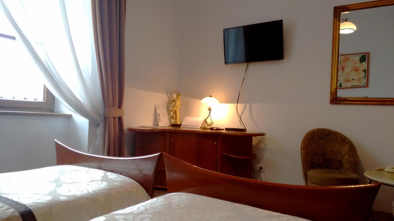 Hotel Bristol Tarnow Exterior photo